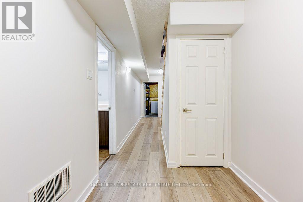 61 Utopia Way, Brampton, Ontario  L6P 4A4 - Photo 28 - W13629336