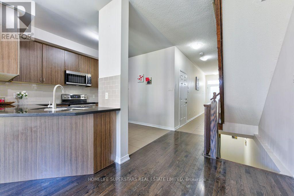 61 Utopia Way, Brampton, Ontario  L6P 4A4 - Photo 13 - W13629336
