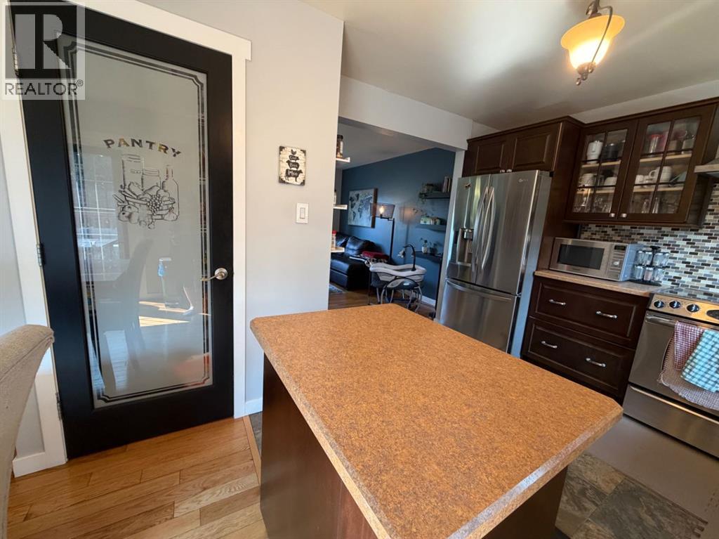 505 12 Avenue, Slave Lake, Alberta  T0G 2A3 - Photo 7 - A2331689