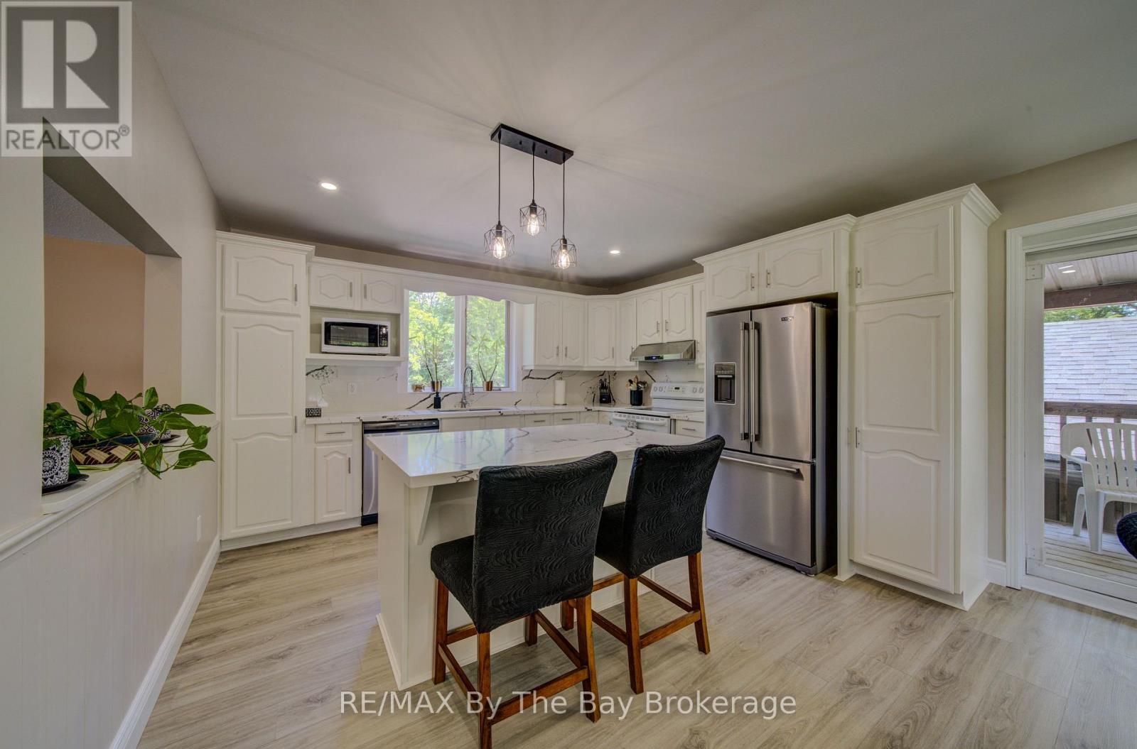 258 Sunnidale Street, Clearview, Ontario  L0M 1S0 - Photo 12 - S13629786