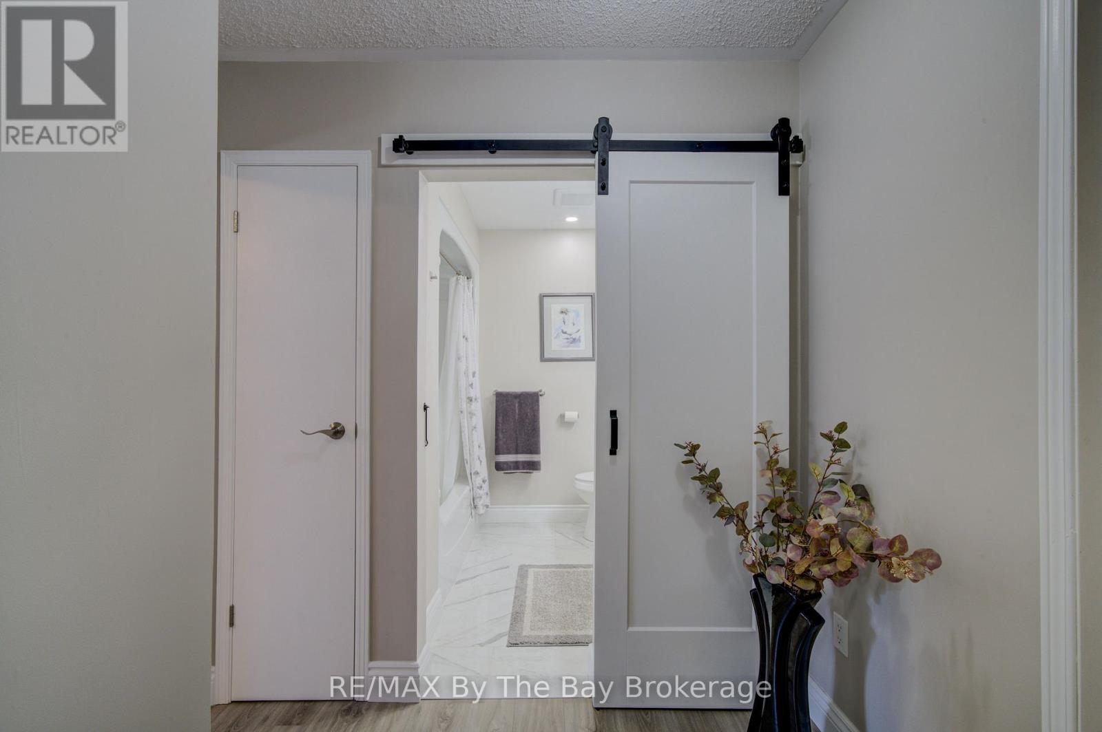 258 Sunnidale Street, Clearview, Ontario  L0M 1S0 - Photo 18 - S13629786