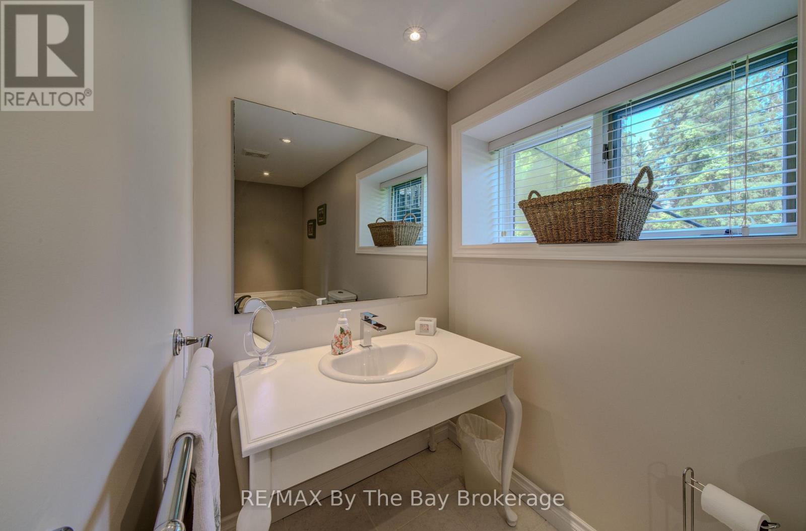 258 Sunnidale Street, Clearview, Ontario  L0M 1S0 - Photo 32 - S13629786