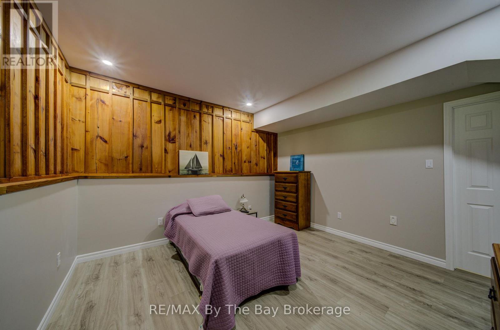 258 Sunnidale Street, Clearview, Ontario  L0M 1S0 - Photo 35 - S13629786