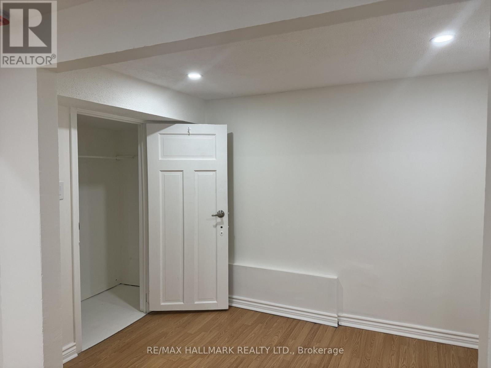 Lower - 553 Broadview Avenue, Toronto (North Riverdale), Ontario  M4K 2N7 - Photo 11 - E13629790