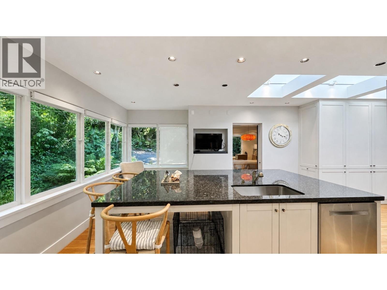 4468 Stone Crescent, West Vancouver, British Columbia V7W 1B7 - Photo 6 - R3147847