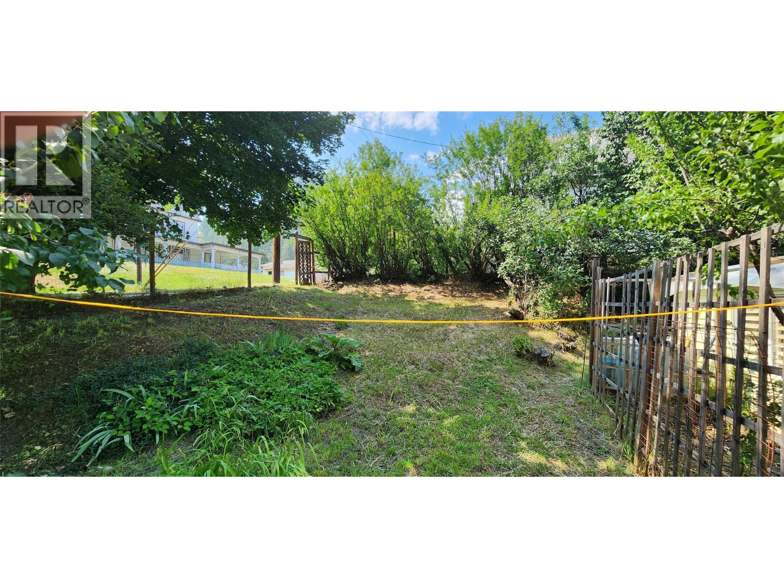 173 75th Avenue, Grand Forks, British Columbia  V0H 1H0 - Photo 3 - 10387639