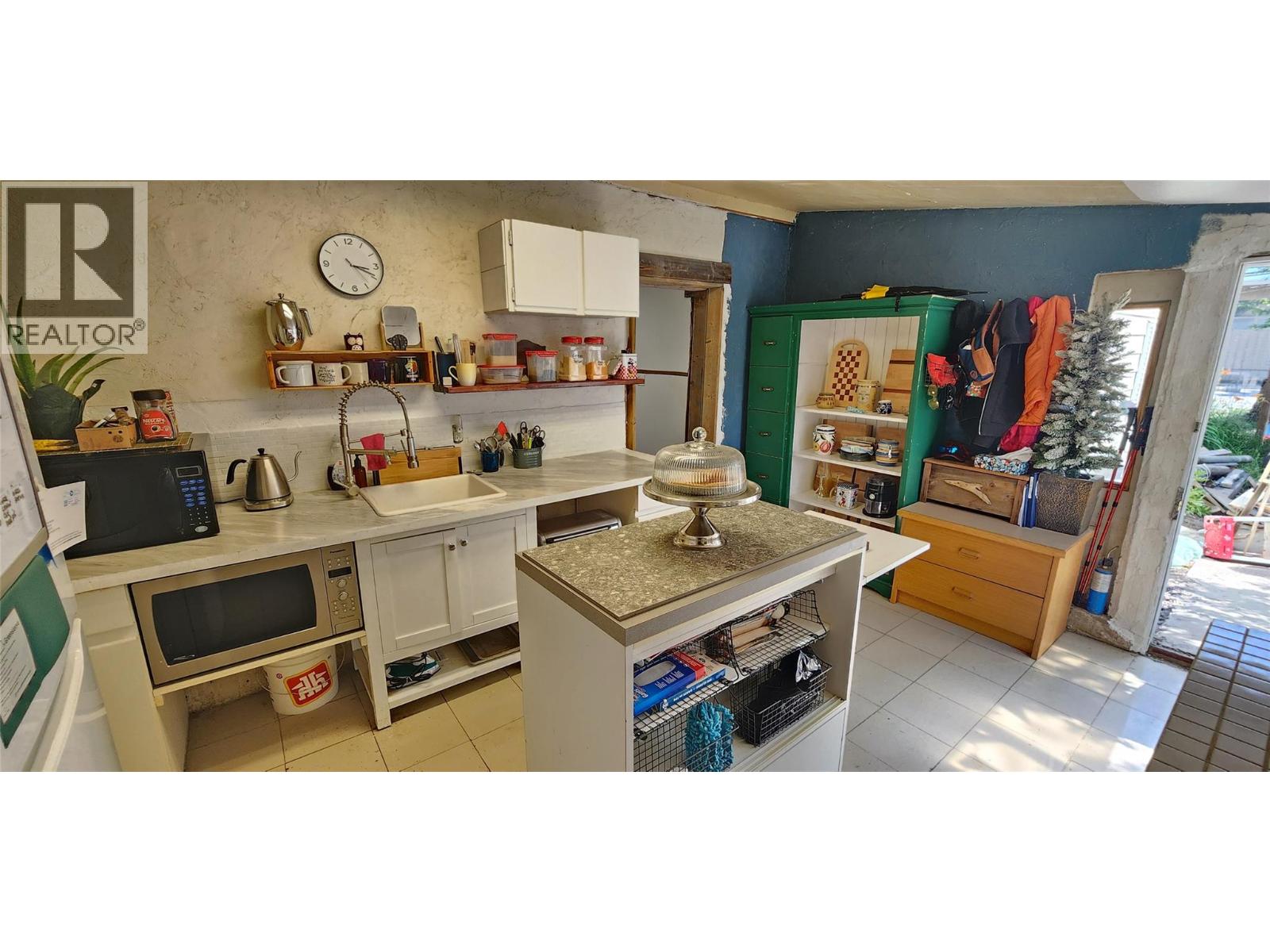 173 75th Avenue, Grand Forks, British Columbia  V0H 1H0 - Photo 7 - 10387639