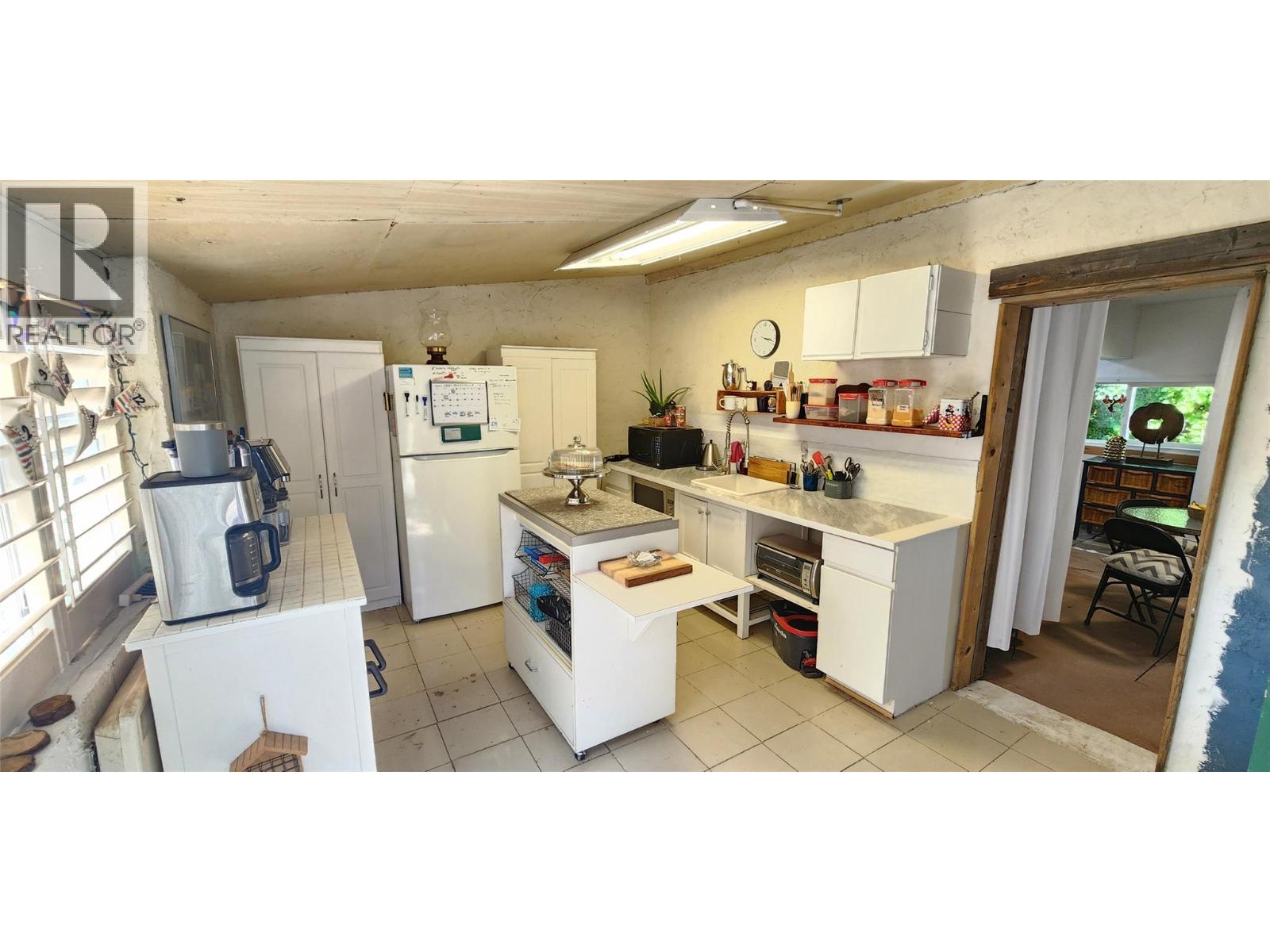 173 75th Avenue, Grand Forks, British Columbia  V0H 1H0 - Photo 5 - 10387639
