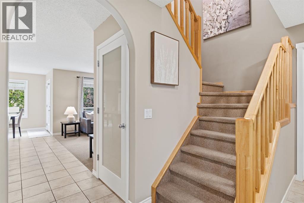 132 Coopers Heights SW, Airdrie, Alberta  T4B 2S1 - Photo 5 - A2328326