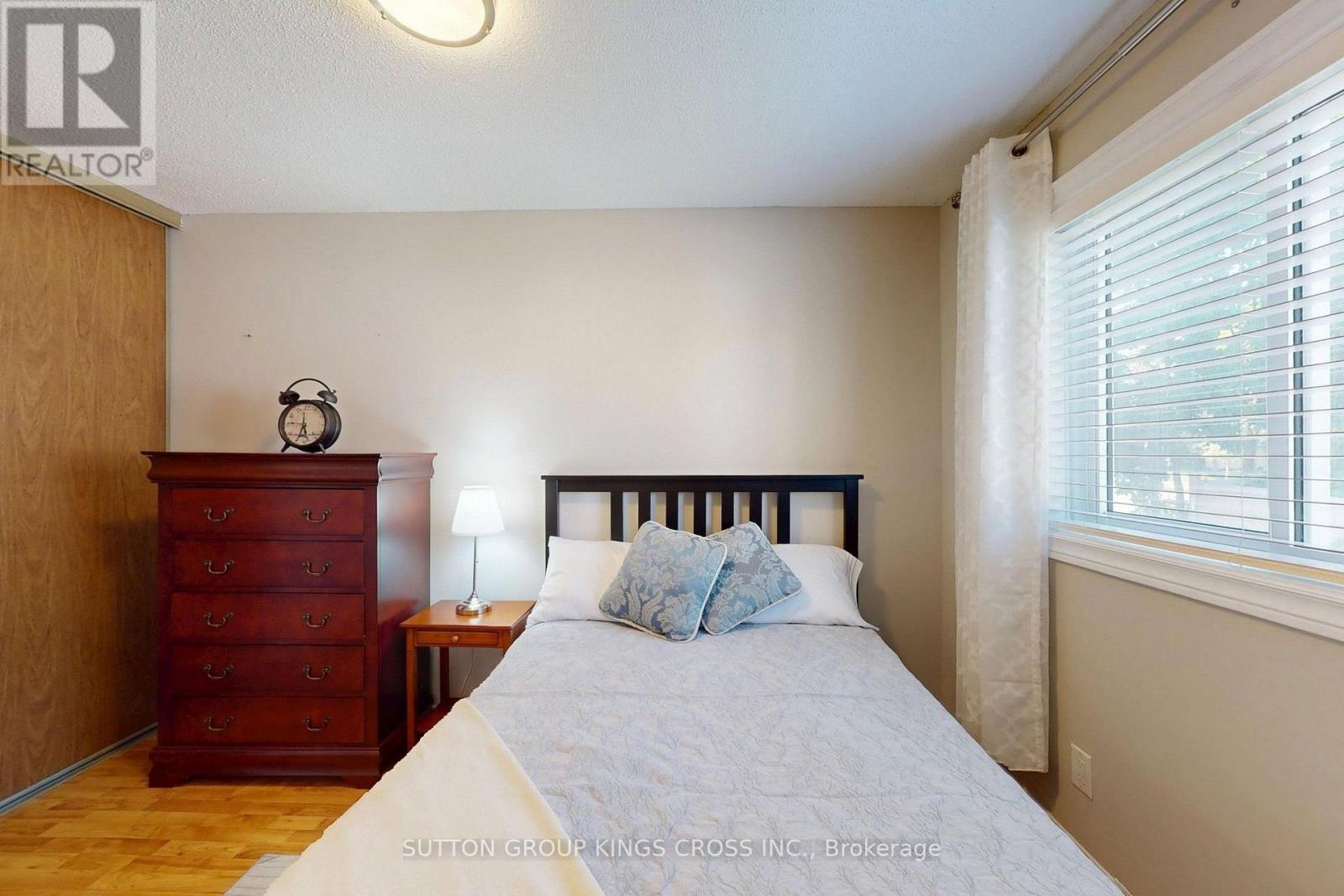 2 - 2575 Parmeer Drive, Mississauga, Ontario  L5C 2Y3 - Photo 23 - W13629794