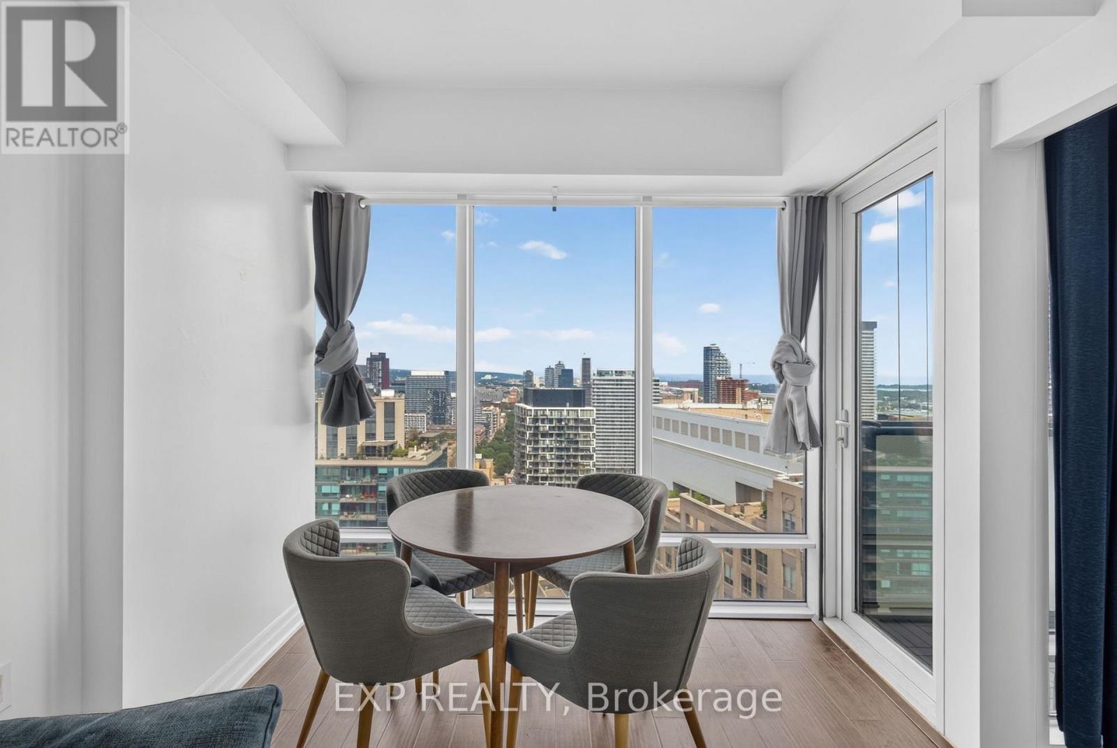 3510 - 8 The Esplanade, Toronto, Ontario  M5E 0A6 - Photo 11 - C13629692