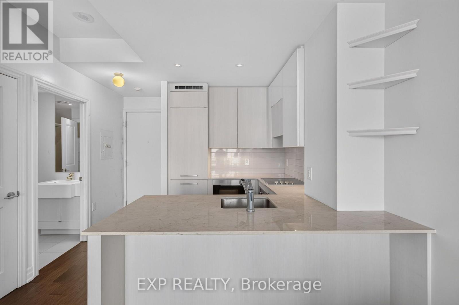 3510 - 8 The Esplanade, Toronto, Ontario  M5E 0A6 - Photo 21 - C13629692