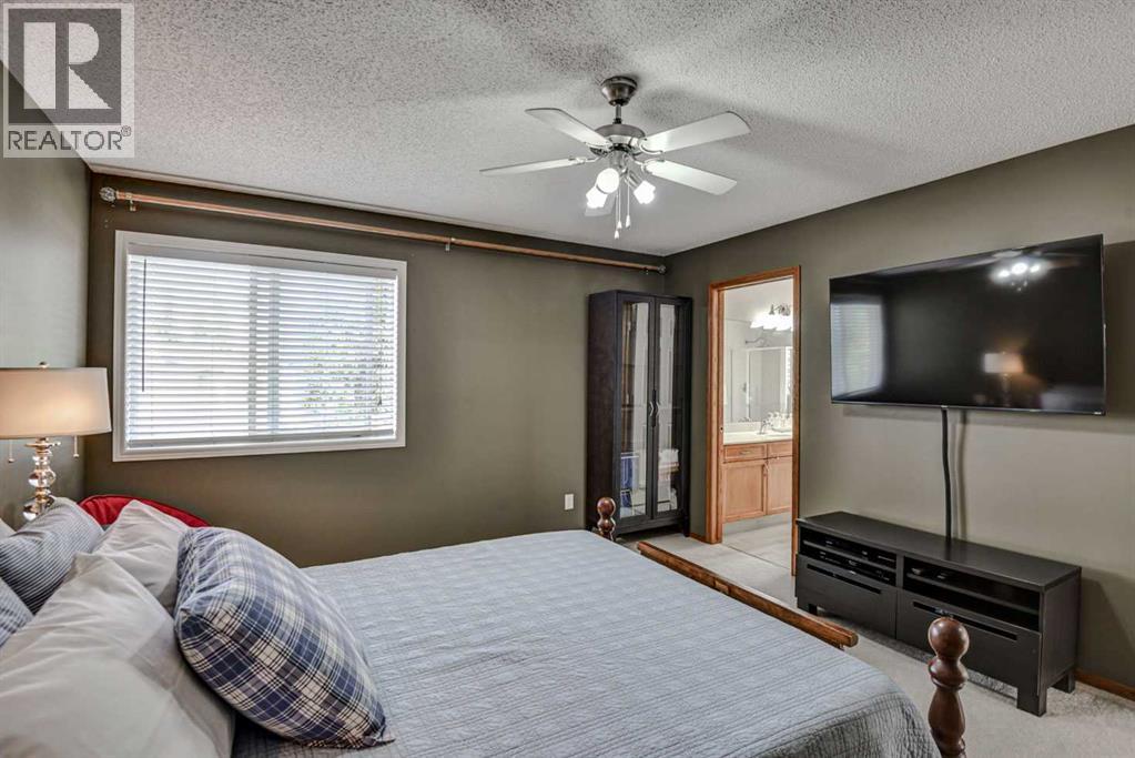 225 Chapala Drive SE, Calgary, Alberta  T2X 3T5 - Photo 24 - A2328712