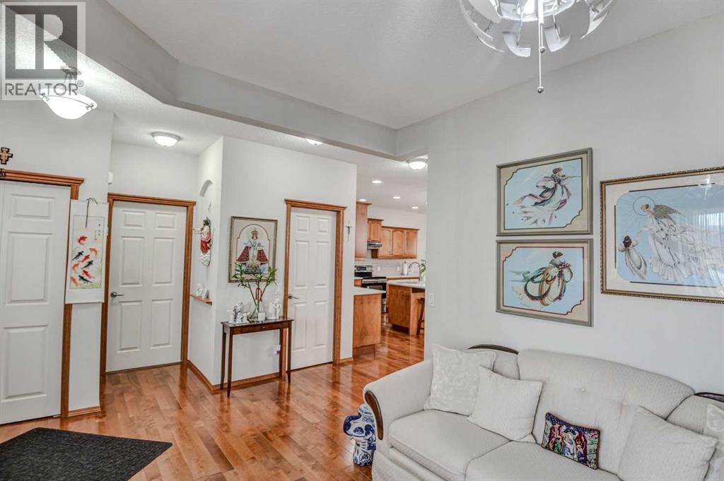 225 Chapala Drive SE, Calgary, Alberta  T2X 3T5 - Photo 7 - A2328712