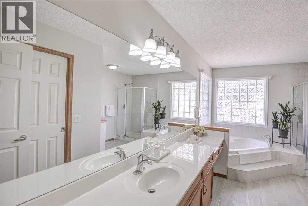 225 Chapala Drive SE, Calgary, Alberta  T2X 3T5 - Photo 25 - A2328712