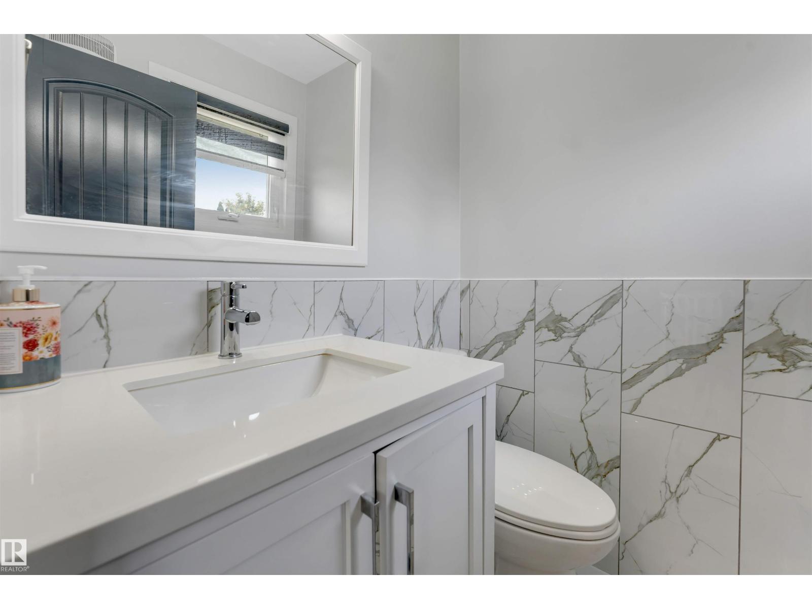 7419 33 Av NW, Edmonton, Alberta  T6K 1J5 - Photo 29 - E4501828