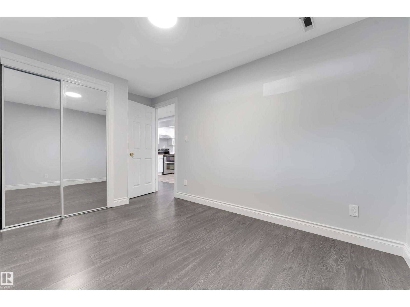 7419 33 Av NW, Edmonton, Alberta  T6K 1J5 - Photo 38 - E4501828