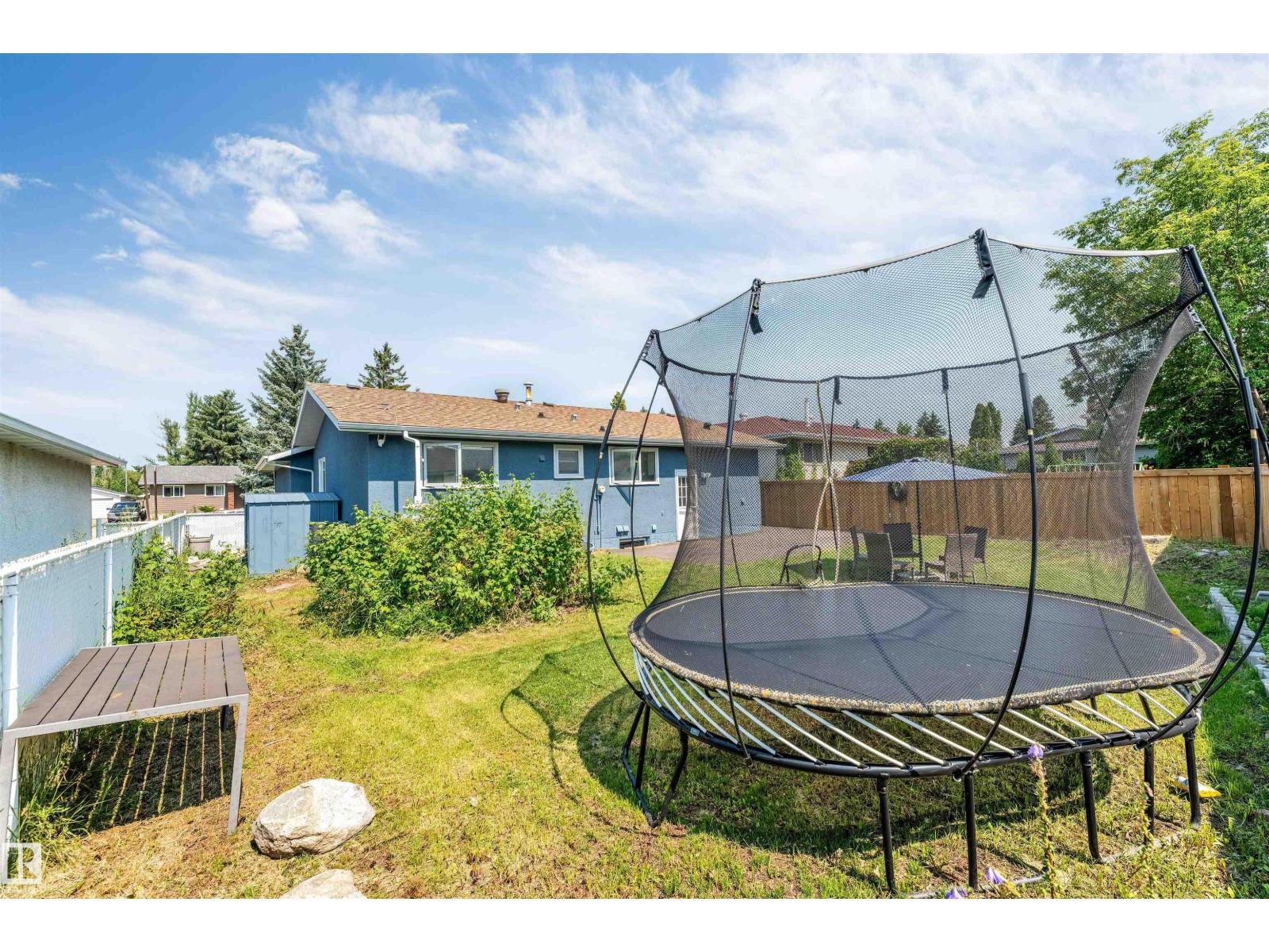 7419 33 Av NW, Edmonton, Alberta  T6K 1J5 - Photo 4 - E4501828