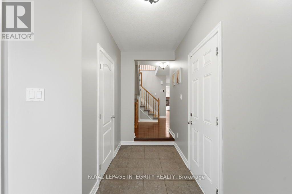 209 Tewsley Drive, Ottawa, Ontario  K1V 0Y7 - Photo 5 - X13629816