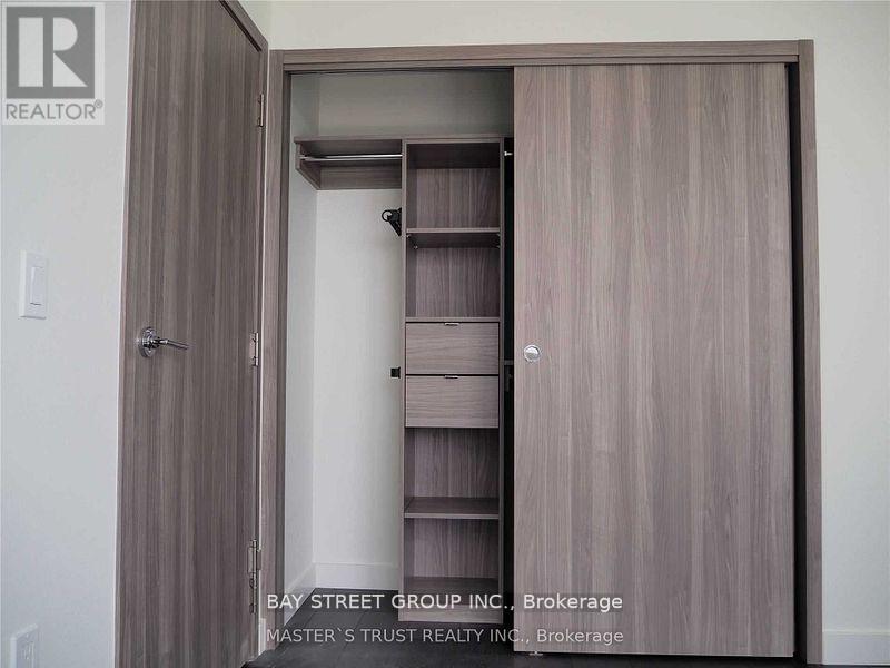 2107 - 85 Mcmahon Drive, Toronto, Ontario  M2K 0H1 - Photo 2 - C13629832