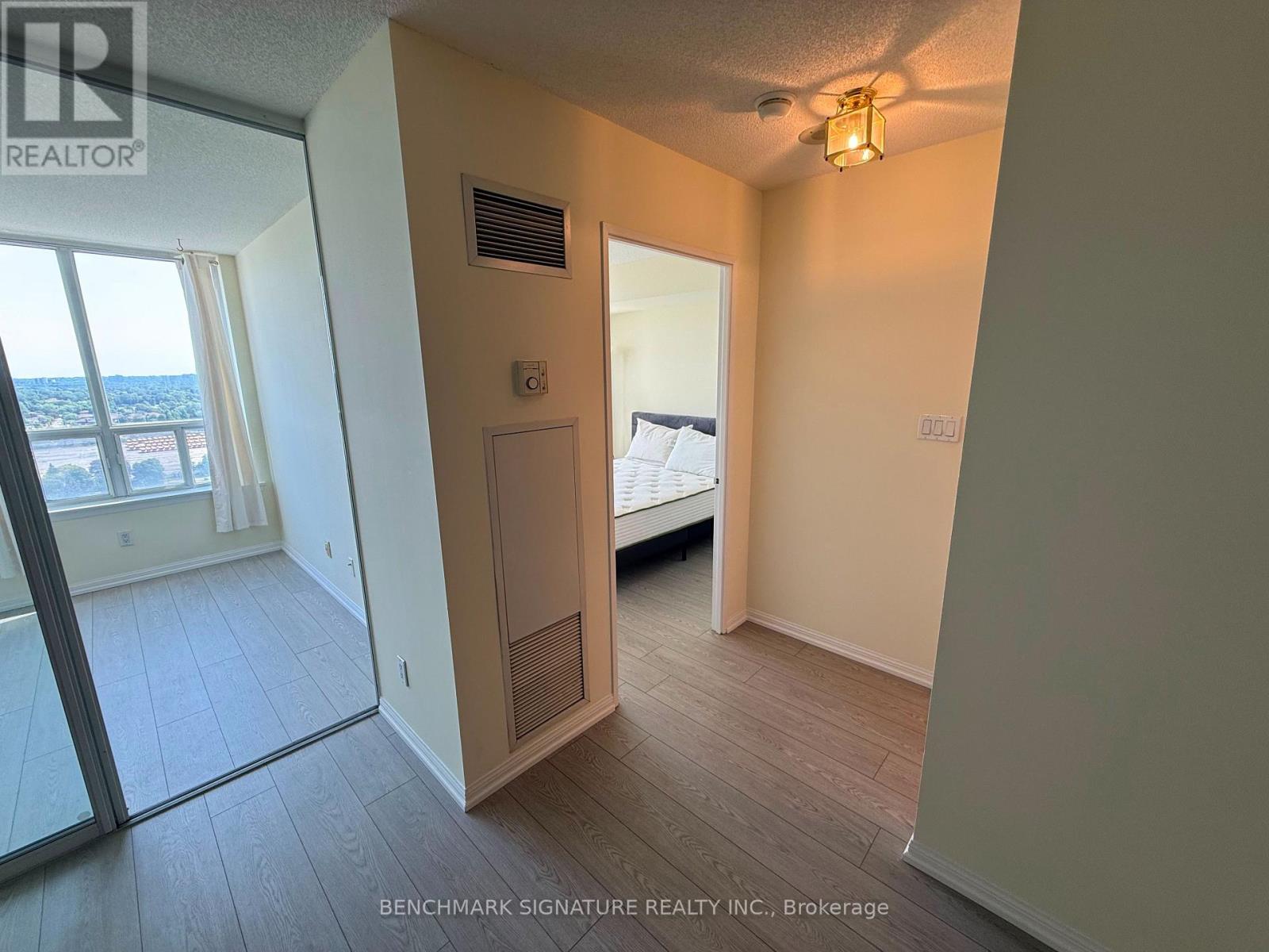 2405 - 88 Corporate Drive, Toronto, Ontario  M1H 3G6 - Photo 18 - E13629814