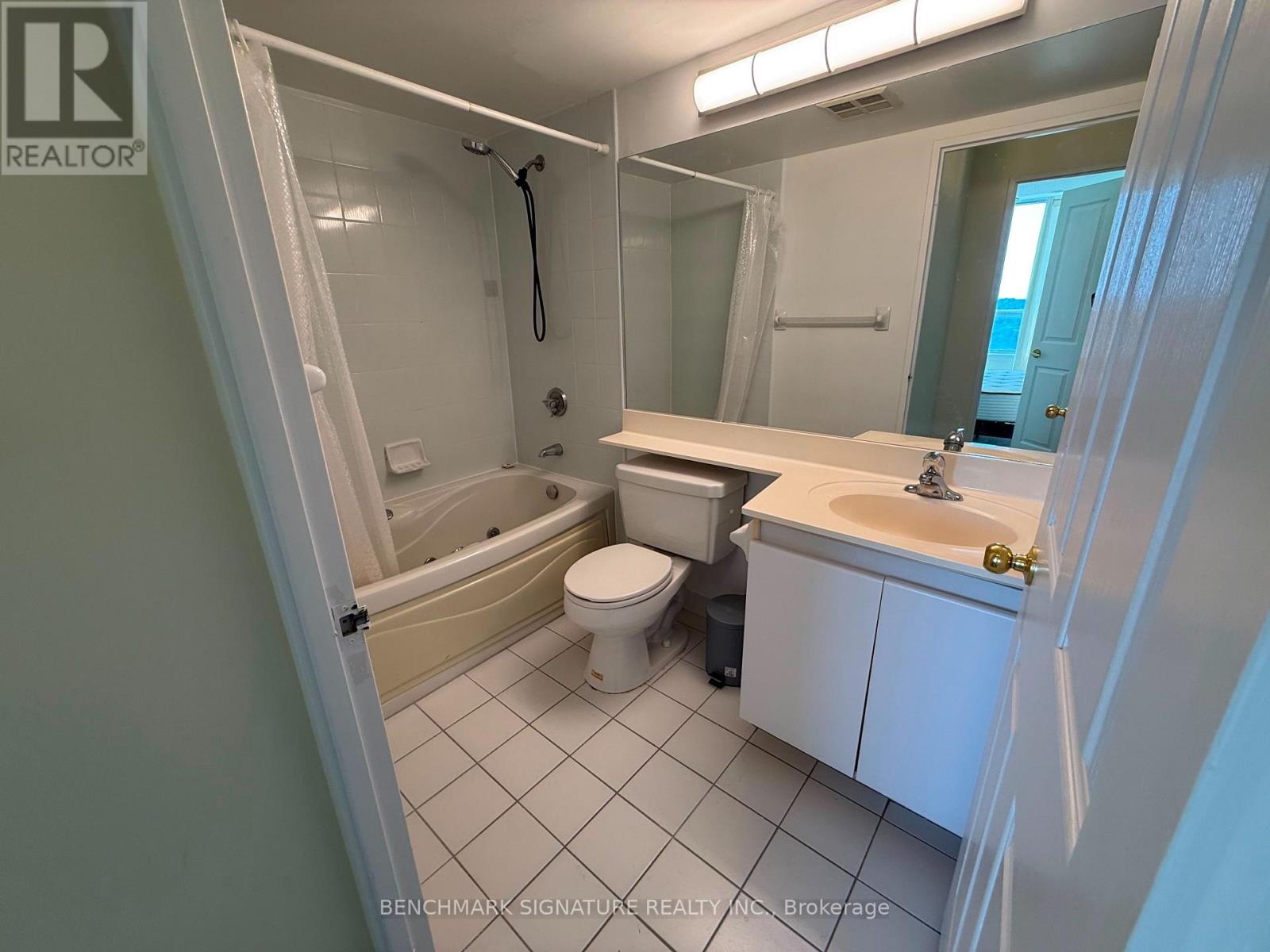 2405 - 88 Corporate Drive, Toronto, Ontario  M1H 3G6 - Photo 24 - E13629814