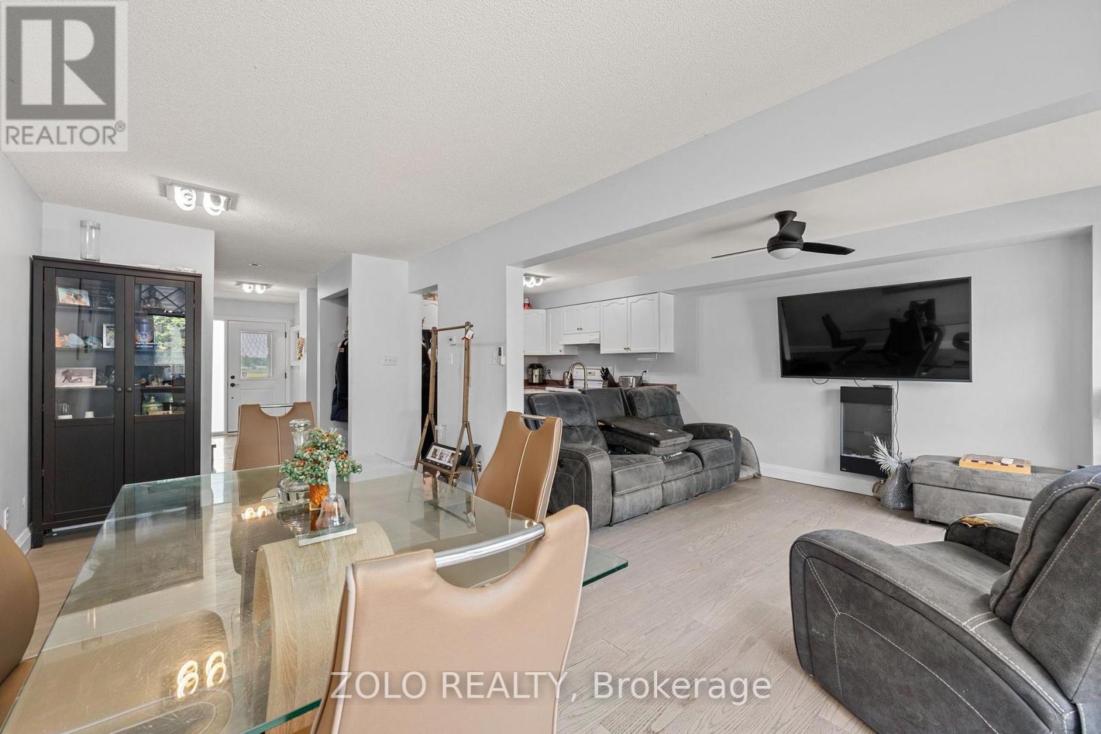 176 Fairwood Drive, Georgina, Ontario  L4P 3Y3 - Photo 7 - N13629834