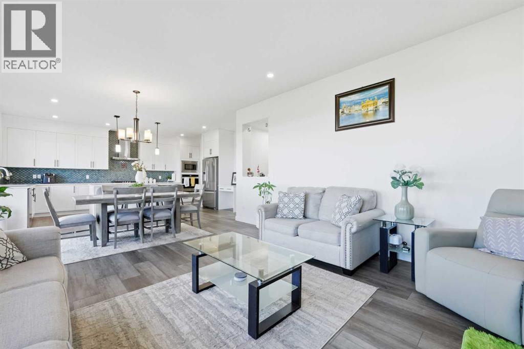 109 Homestead Crescent Ne, Calgary, Alberta  T3J 2K8 - Photo 12 - A2327548