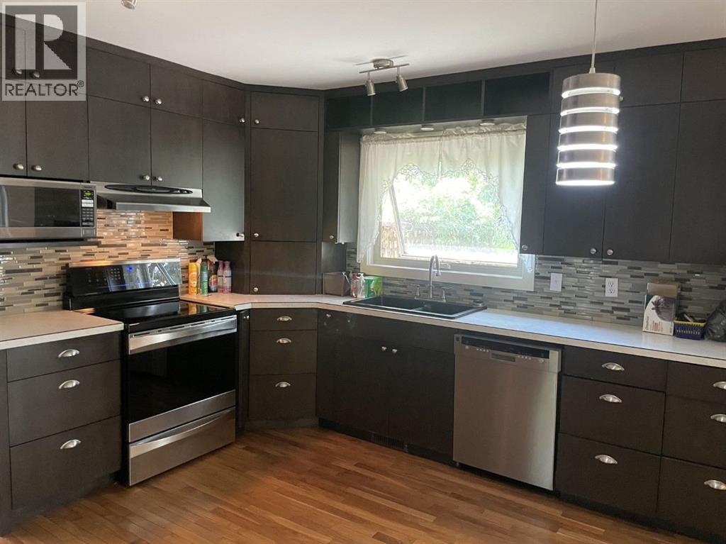 160 Hawkwood Way NW, Calgary, Alberta  T3G 1X4 - Photo 9 - A2330643