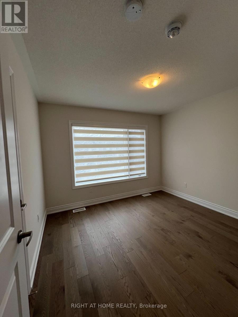 24 Tamworth Terrace W, Barrie, Ontario  L9J 0L5 - Photo 10 - S13629840