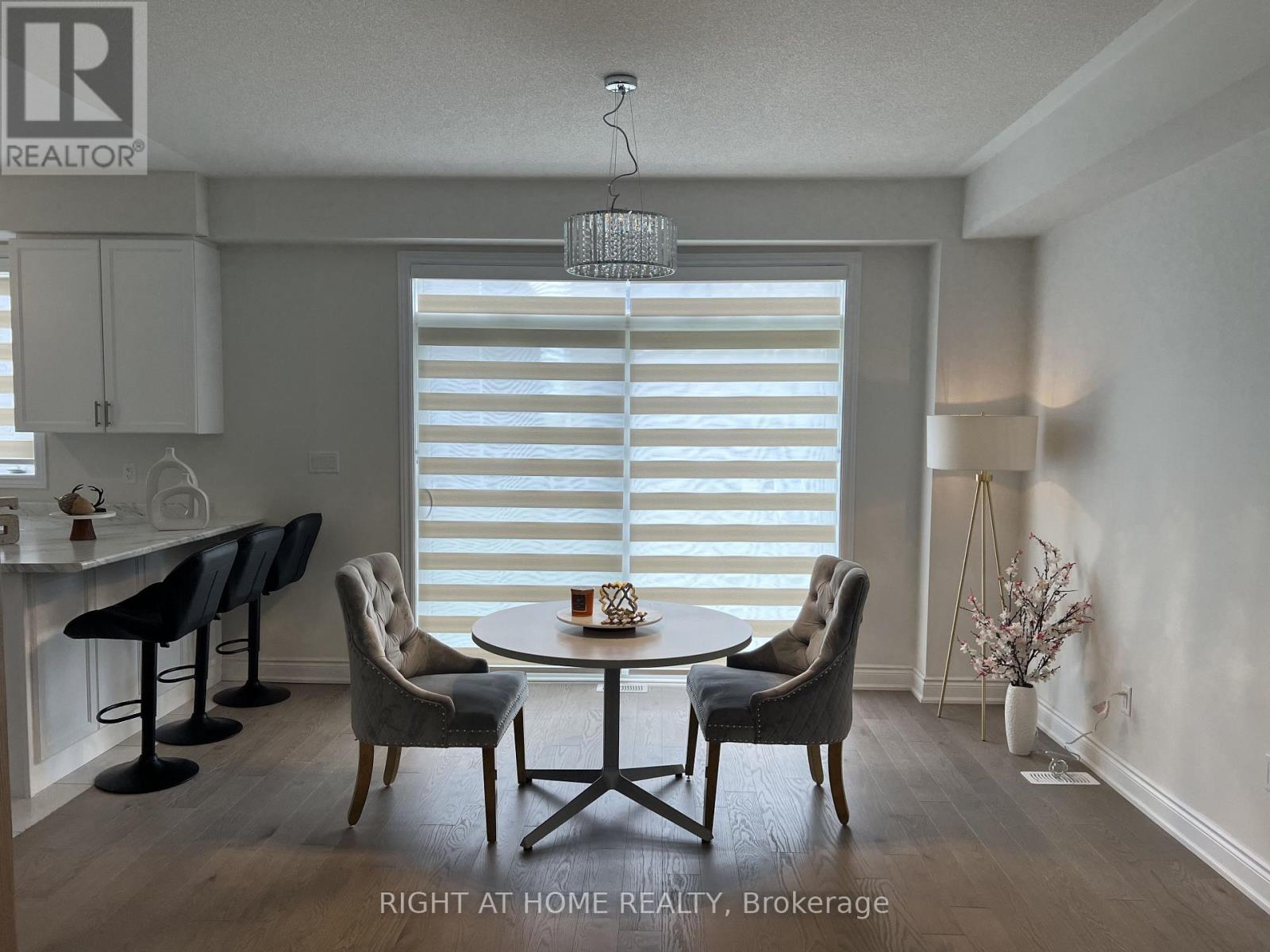 24 Tamworth Terrace W, Barrie, Ontario  L9J 0L5 - Photo 6 - S13629840