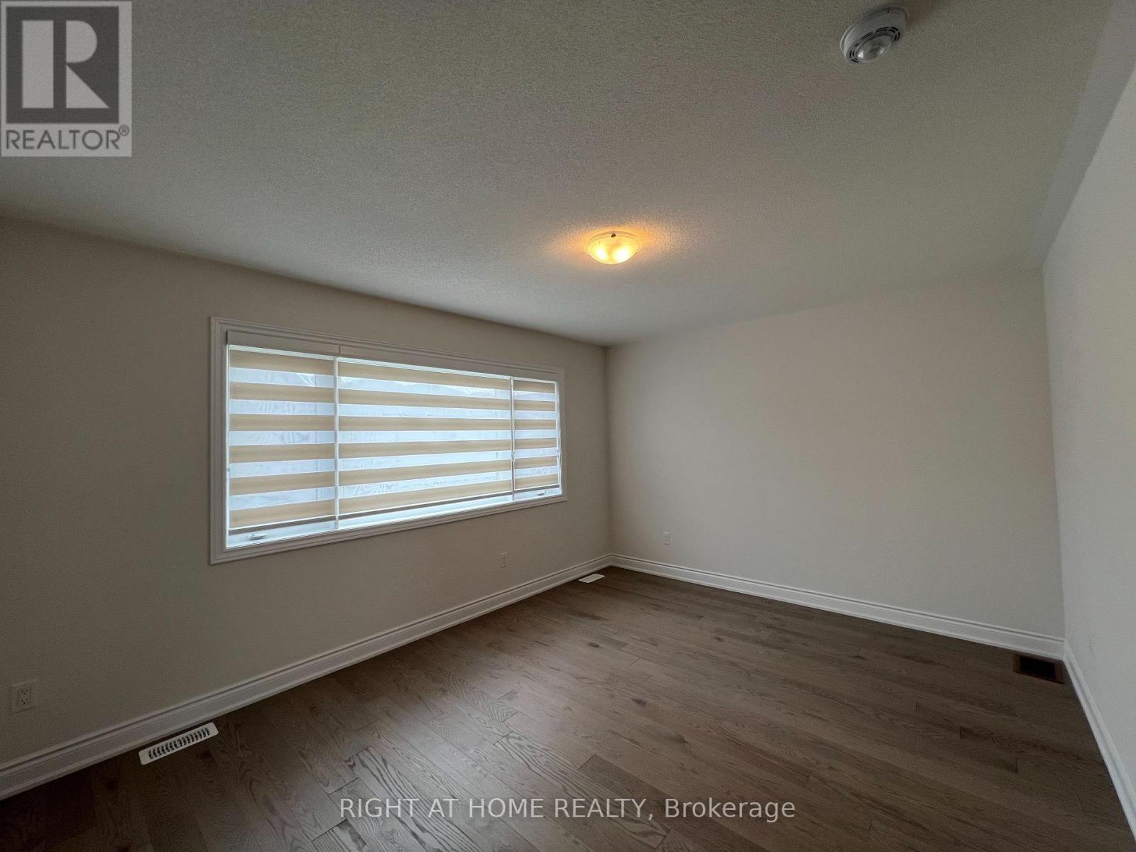 24 Tamworth Terrace W, Barrie, Ontario  L9J 0L5 - Photo 14 - S13629840