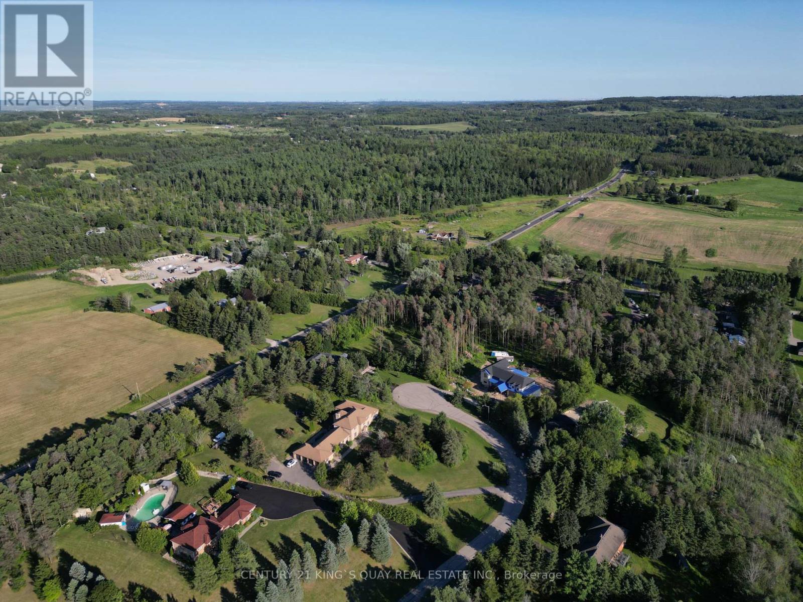 14 Pyne Hills Court, New Tecumseth, Ontario  L0G 1W0 - Photo 4 - N13629856