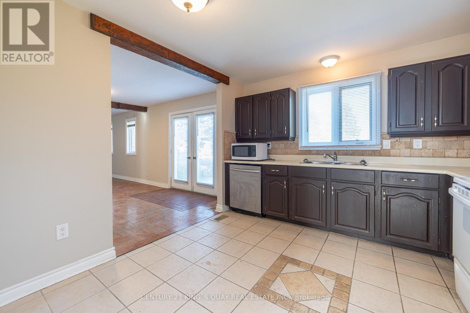 14 Pyne Hills Court, New Tecumseth, Ontario  L0G 1W0 - Photo 9 - N13629856