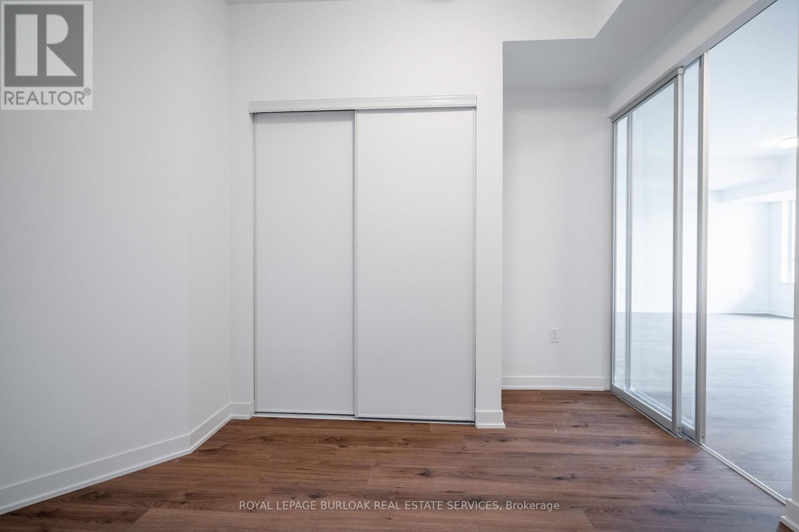 801 - 395 Dundas Street W, Oakville, Ontario  L6M 5R8 - Photo 11 - W13629862