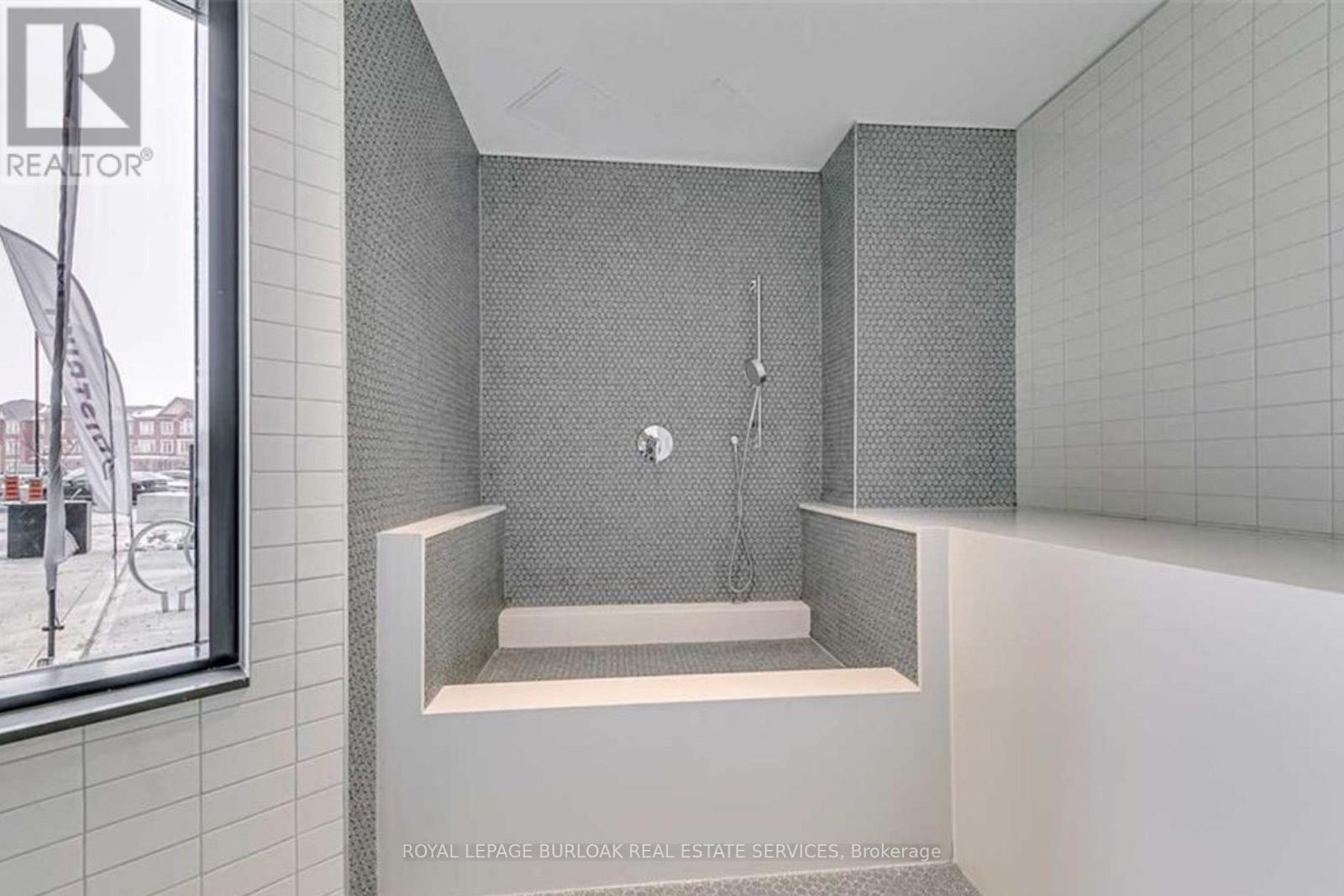 801 - 395 Dundas Street W, Oakville, Ontario  L6M 5R8 - Photo 21 - W13629862