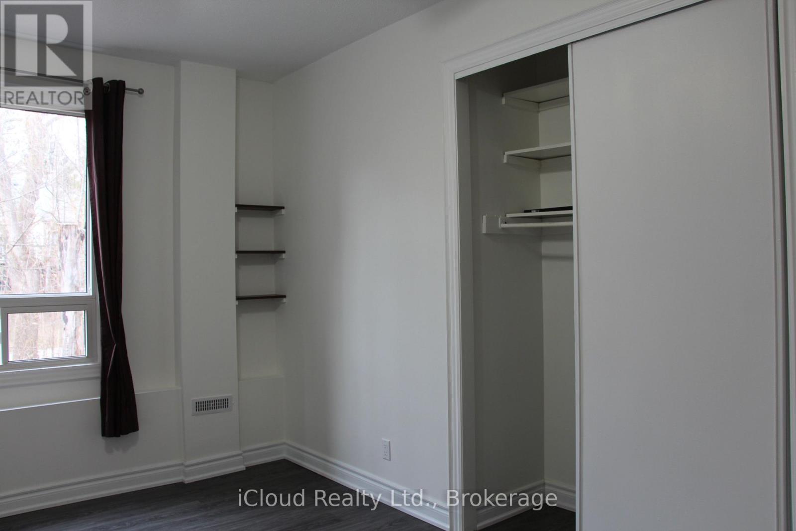1449 Ithaca Court, Mississauga, Ontario  L5J 4L1 - Photo 11 - W13629876