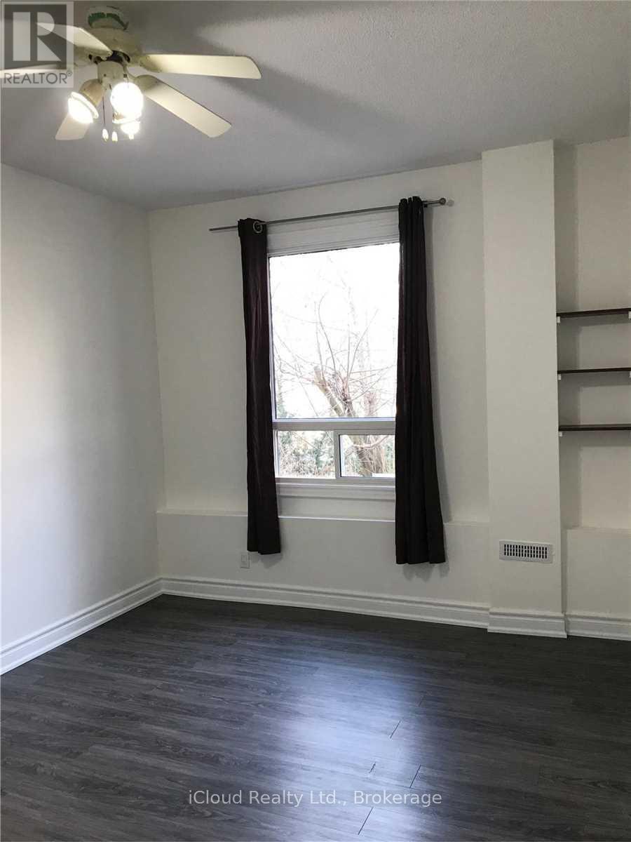 1449 Ithaca Court, Mississauga, Ontario  L5J 4L1 - Photo 12 - W13629876