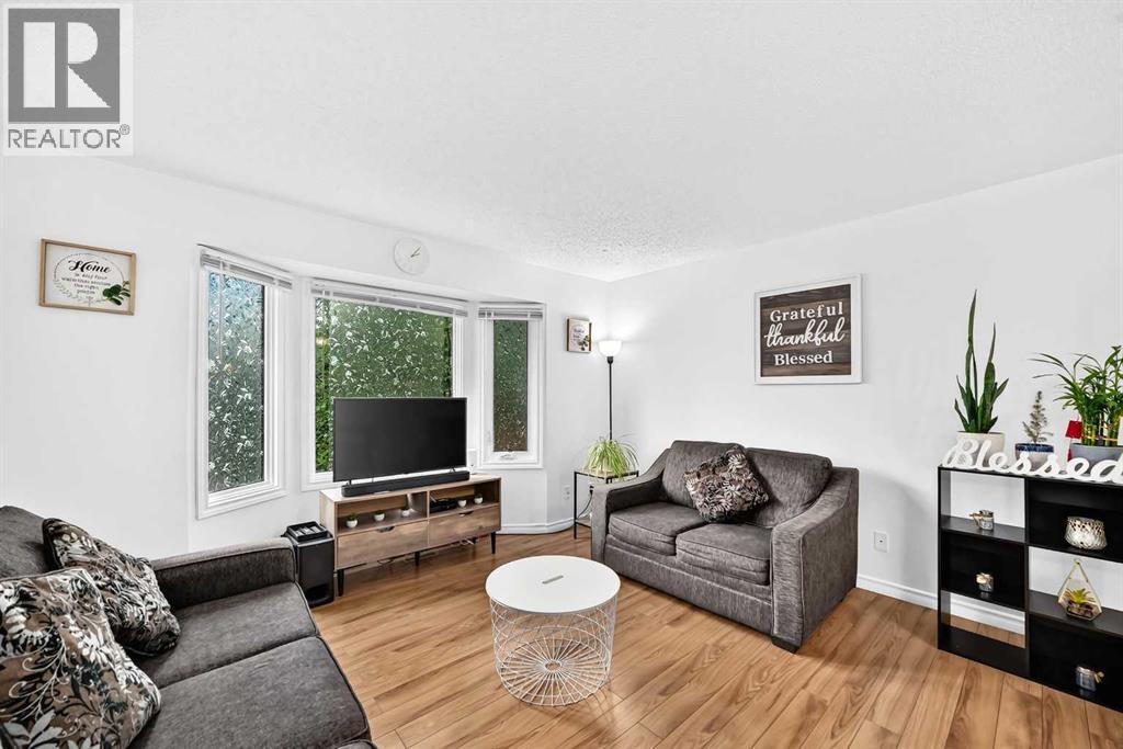 15 Falshire Terrace NE, Calgary, Alberta  T3J 3B1 - Photo 3 - A2325851