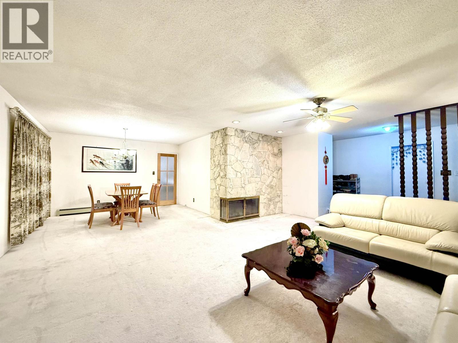 8060 Rideau Place, Richmond, British Columbia  V7A 4P3 - Photo 2 - R3151312