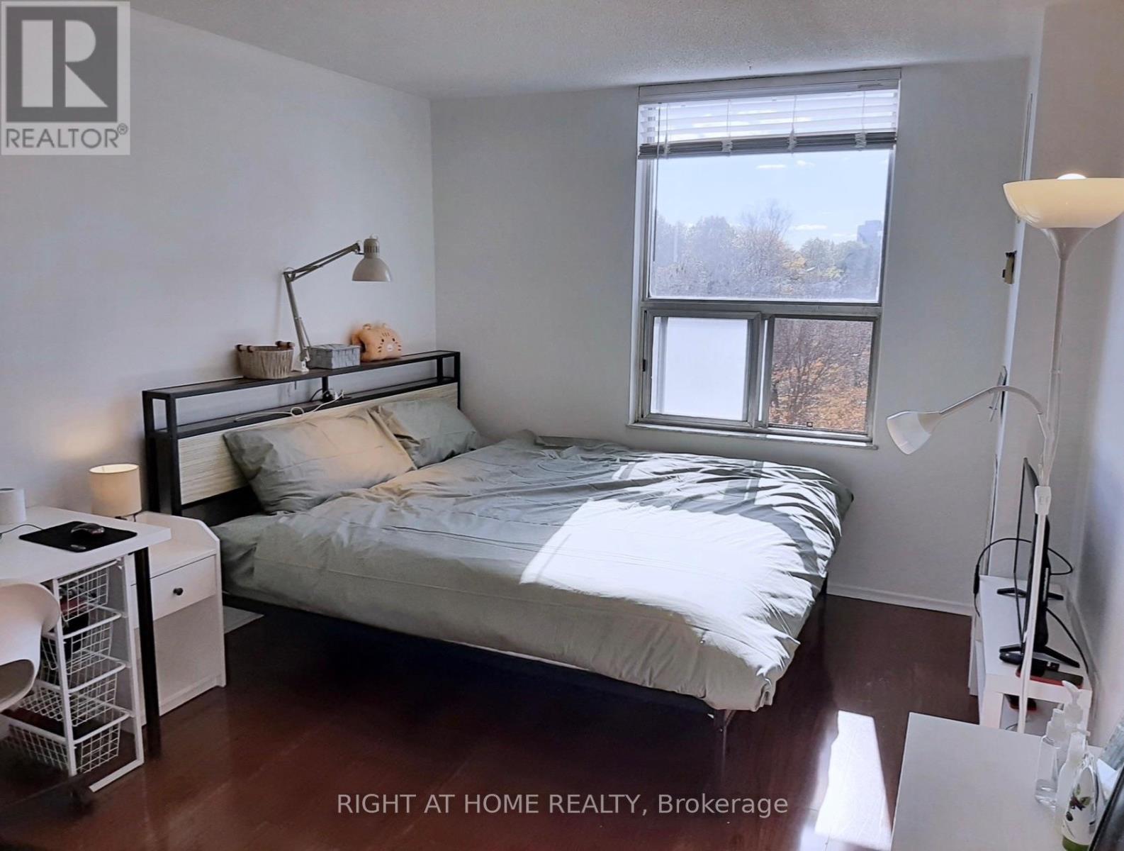 1008 - 20 EDGECLIFF GOLFWAY, Toronto, Ontario