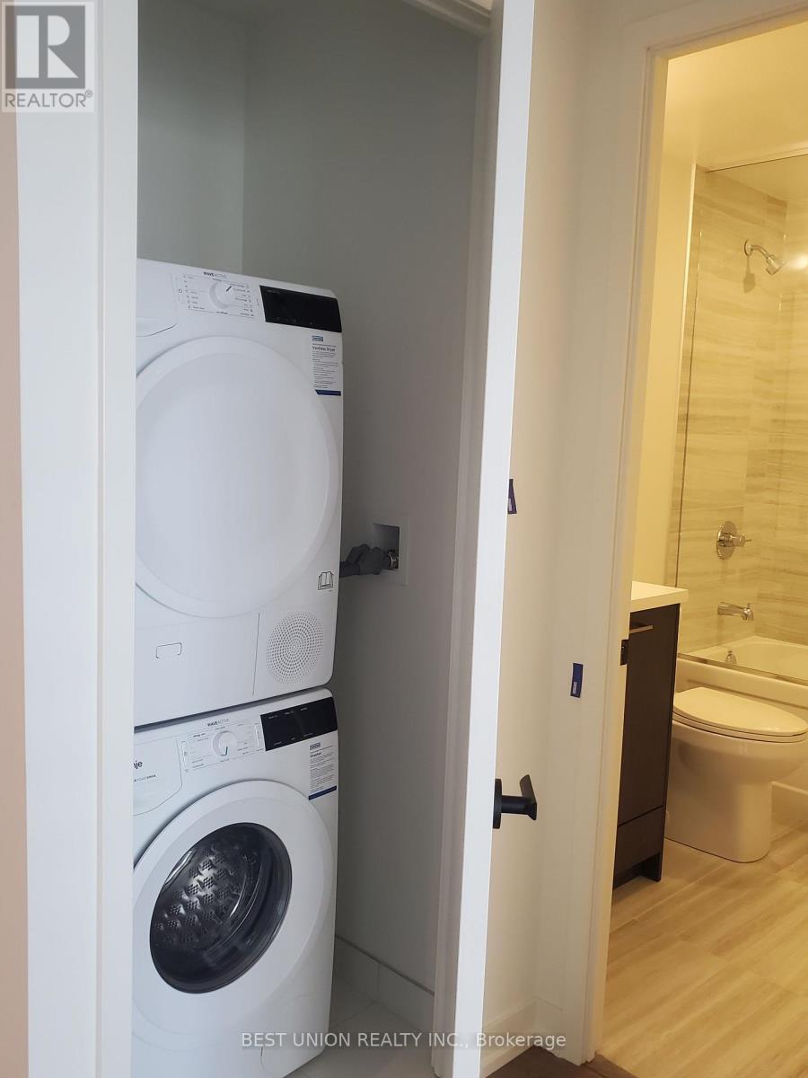 2801 - 28 Interchange Way, Vaughan, Ontario  L4K 0P8 - Photo 5 - N13629890