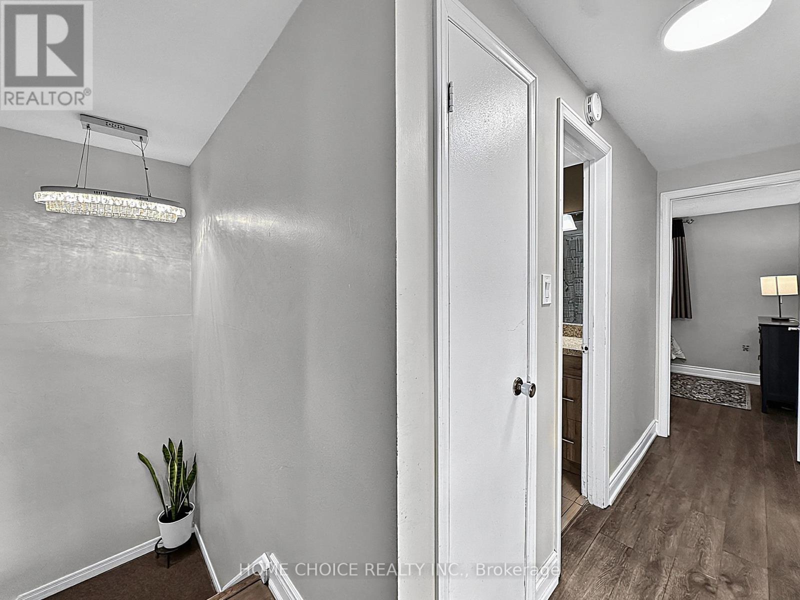 38 Robbinstone Drive, Toronto, Ontario  M1B 2E6 - Photo 17 - E13629498