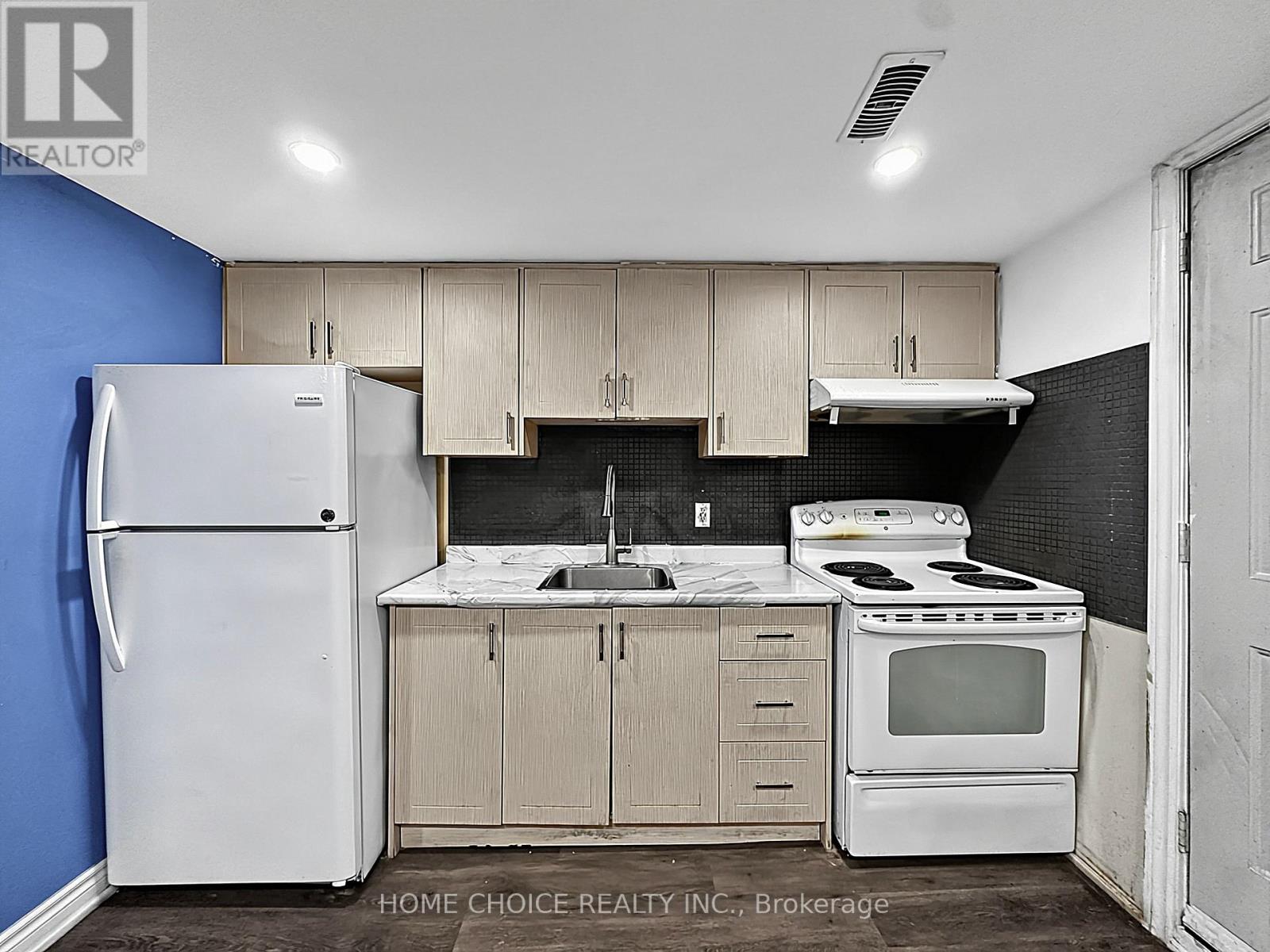 38 Robbinstone Drive, Toronto, Ontario  M1B 2E6 - Photo 40 - E13629498