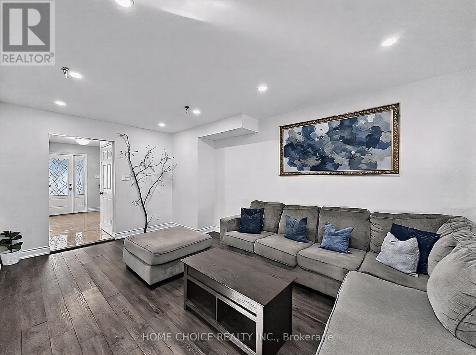 38 Robbinstone Drive, Toronto, Ontario  M1B 2E6 - Photo 7 - E13629498