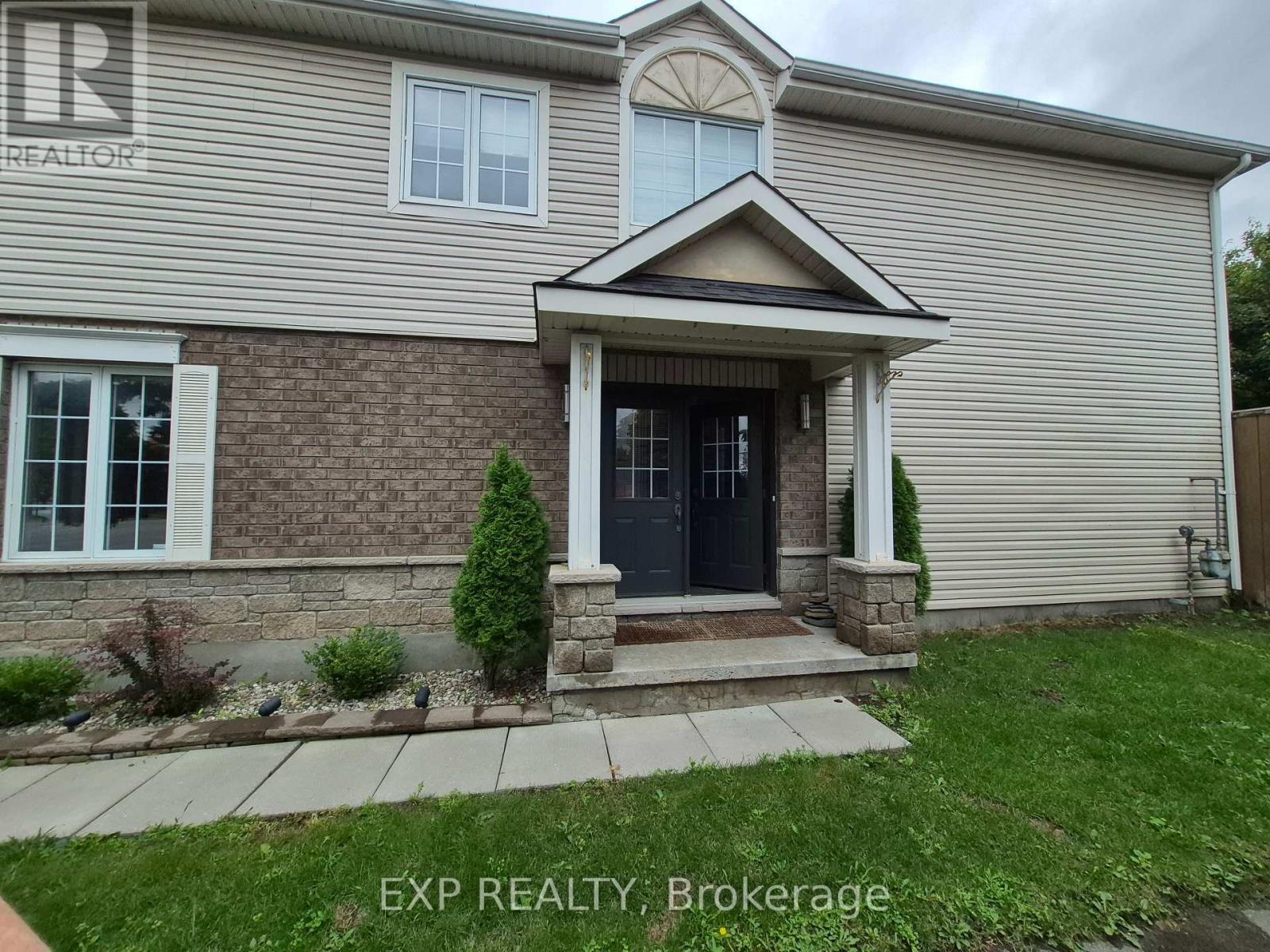 2 Maple Park Private, Ottawa, Ontario  K1T 4A6 - Photo 3 - X13629900