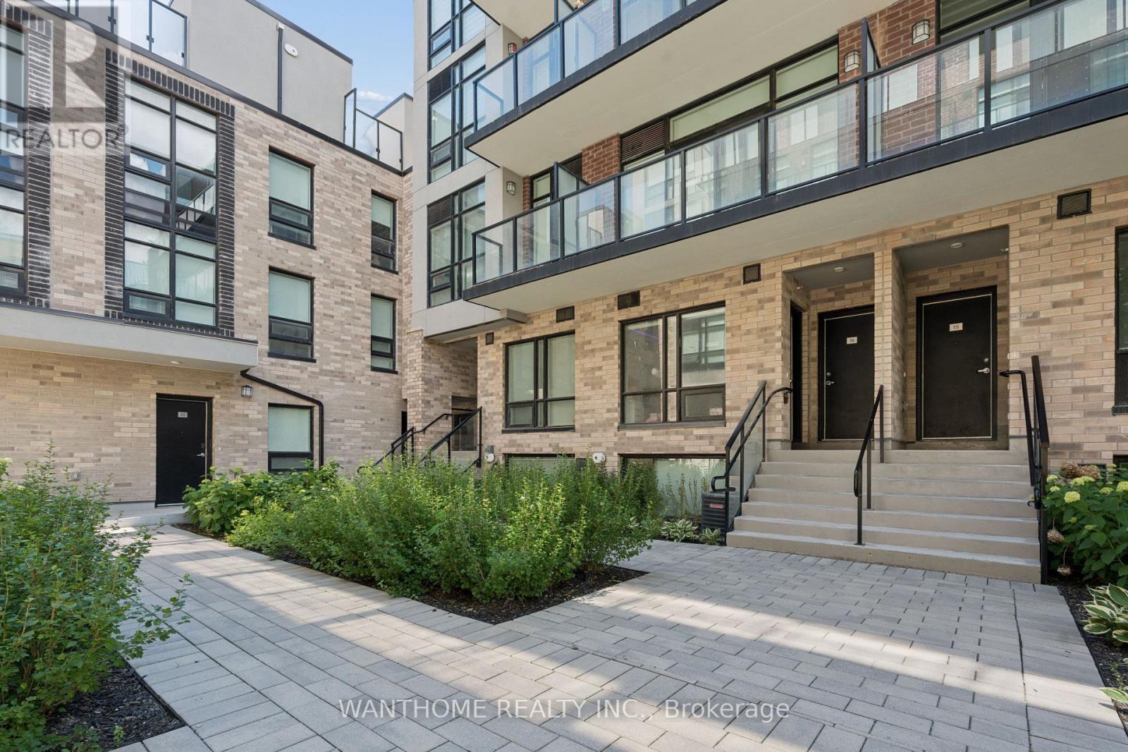 15 - 861 Sheppard Avenue W, Toronto, Ontario  M3H 0E9 - Photo 3 - C13629902