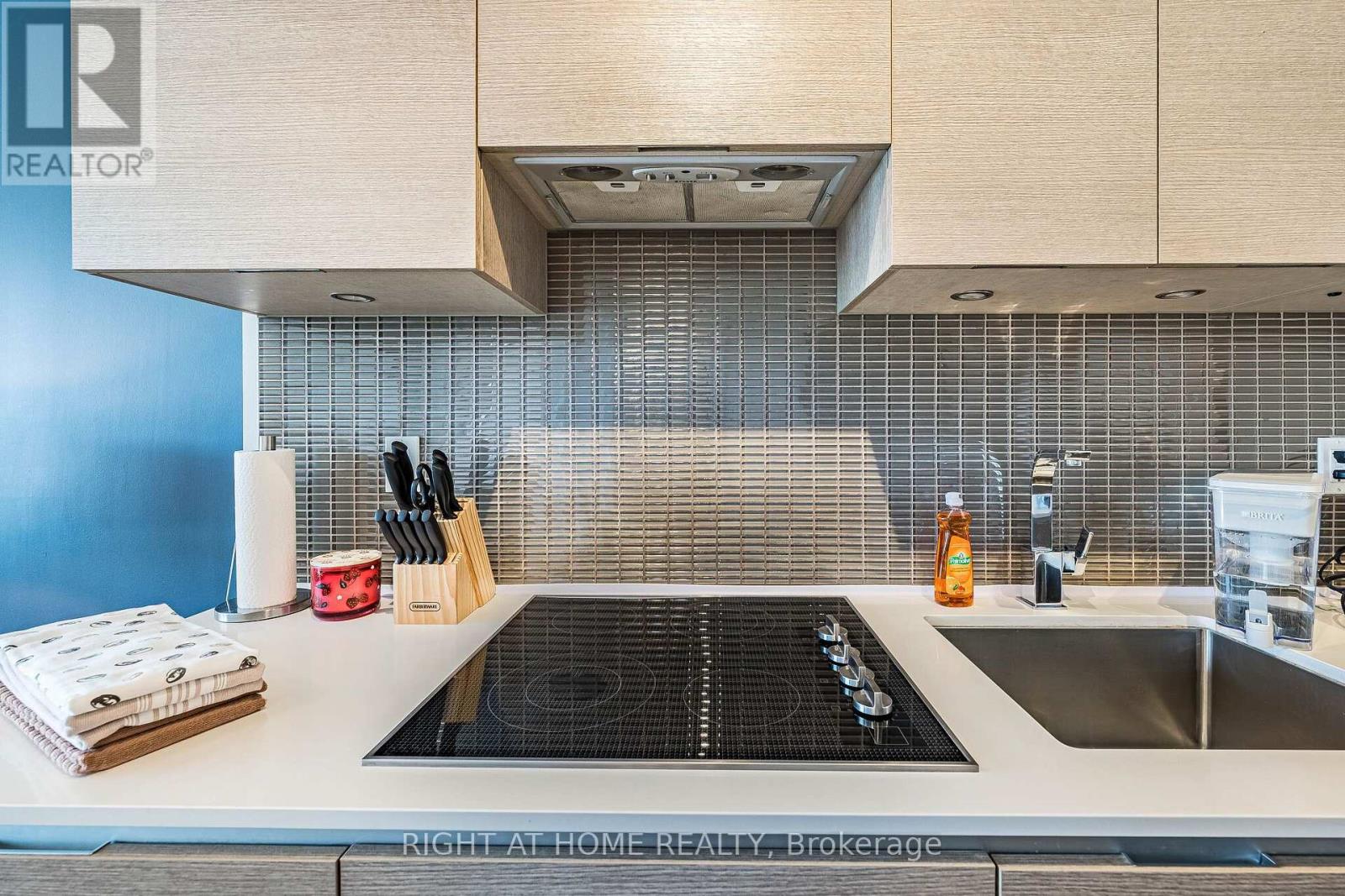 1604 - 200 Bloor Street W, Toronto, Ontario  M5S 0B1 - Photo 16 - C13629912