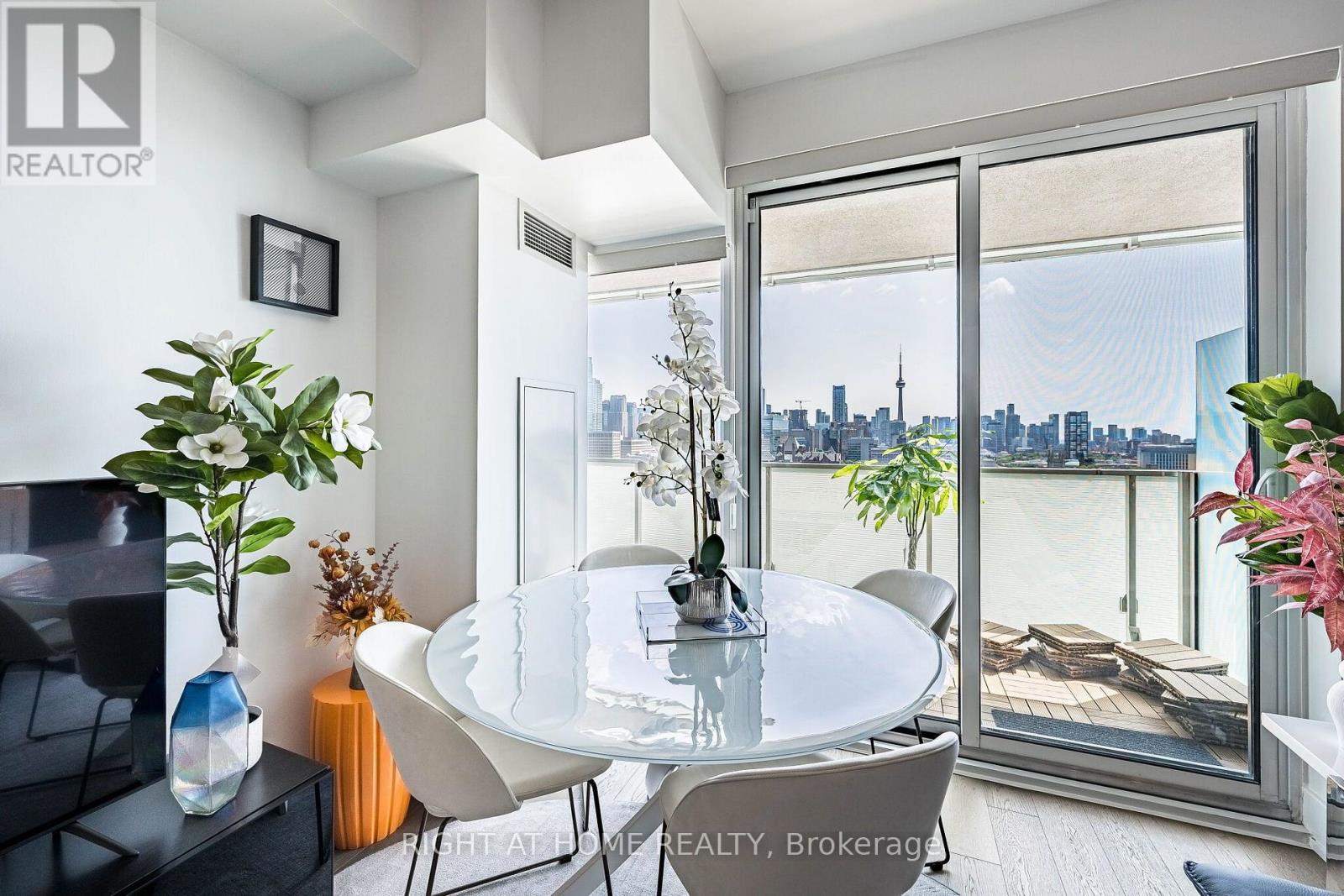 1604 - 200 Bloor Street W, Toronto, Ontario  M5S 0B1 - Photo 19 - C13629912