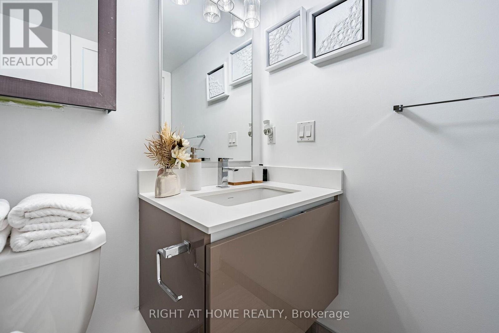 1604 - 200 Bloor Street W, Toronto, Ontario  M5S 0B1 - Photo 27 - C13629912